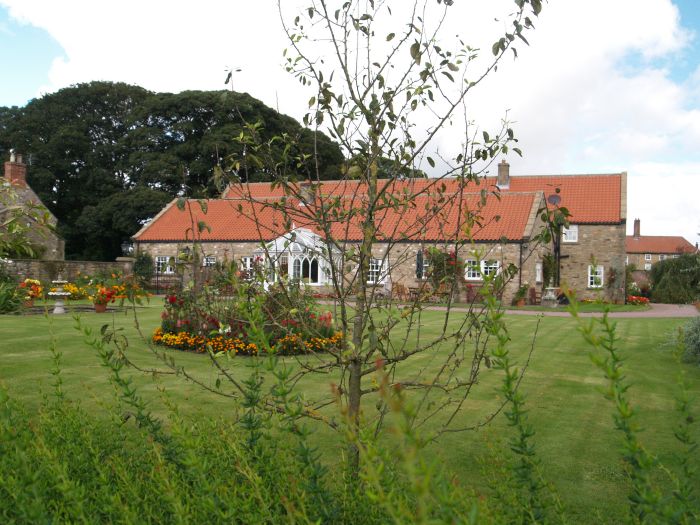 Circular walk Crakehall Village Crakehall Hall St Gregory's Church Bay ...